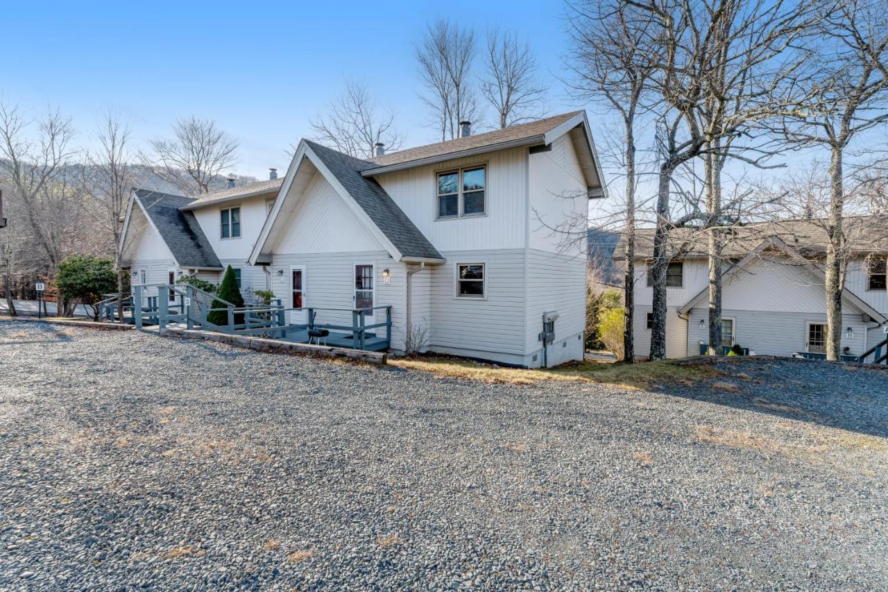 Bear'S Loft Apartment Beech Mountain Exterior photo